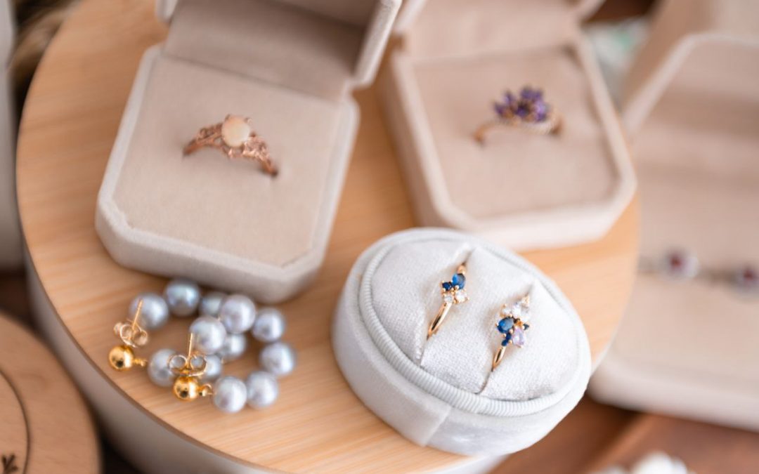 HOW TO CURATE A WEAR-FOREVER FINE-JEWELRY WITH KITSU COLLECTION